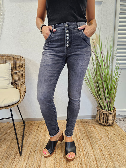 Schwarze verwaschene Jeans Jewelly JW22257 mit Schmuck-Knopfleiste