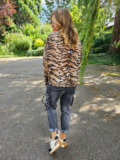 Leichte Bluse mit Tigermuster