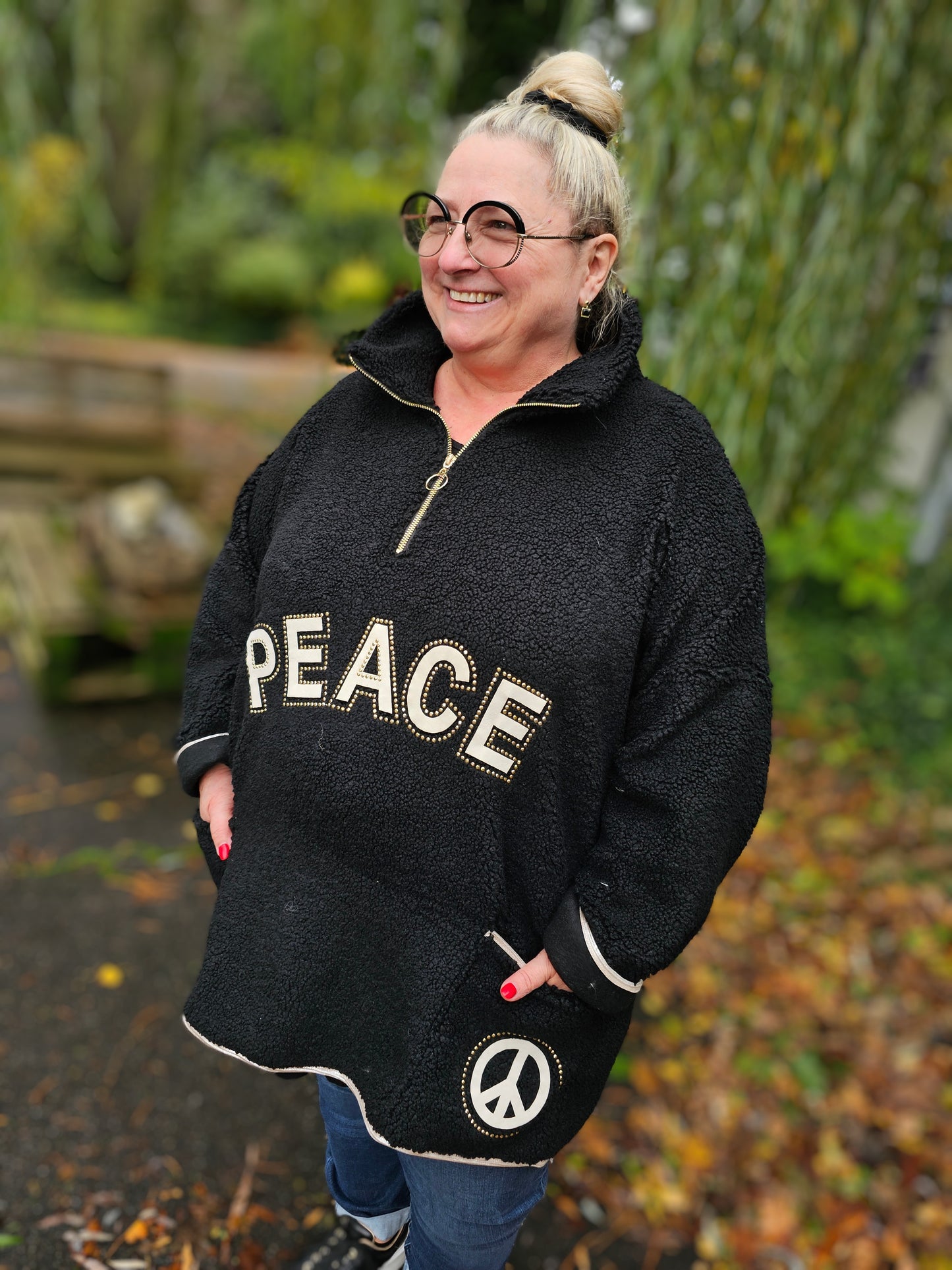 Teddyfell Pullover Schwarz "Peace" (Größe 42-50)