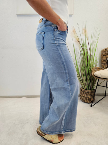 Jeans mit weitem Bein NAIIF