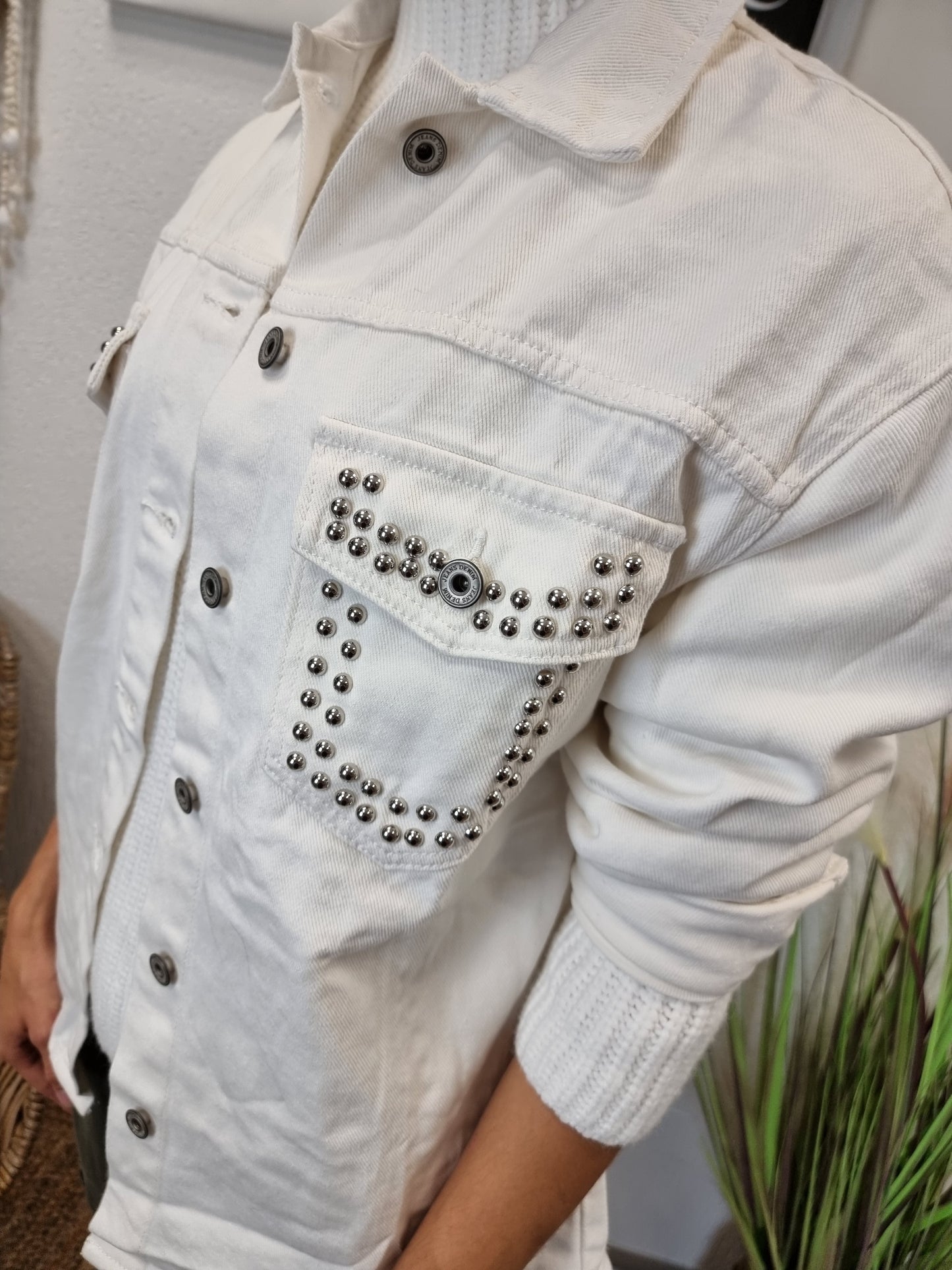 Weiße Jeans Blusenjacke mit Nieten