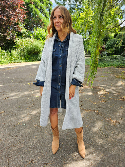 Lange Strickjacke mit Wollanteil