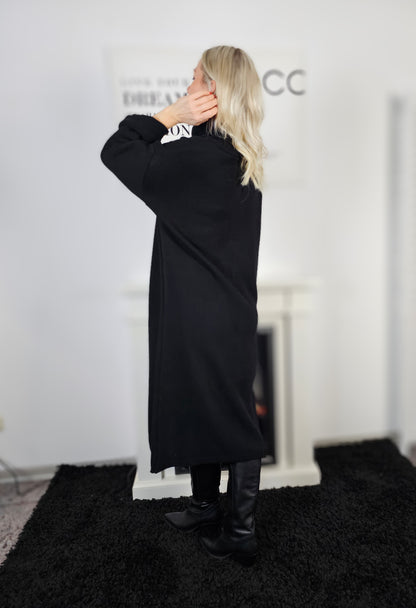 Strickkleid Lang in Schwarz mit Rollkragen und Reißverschluss