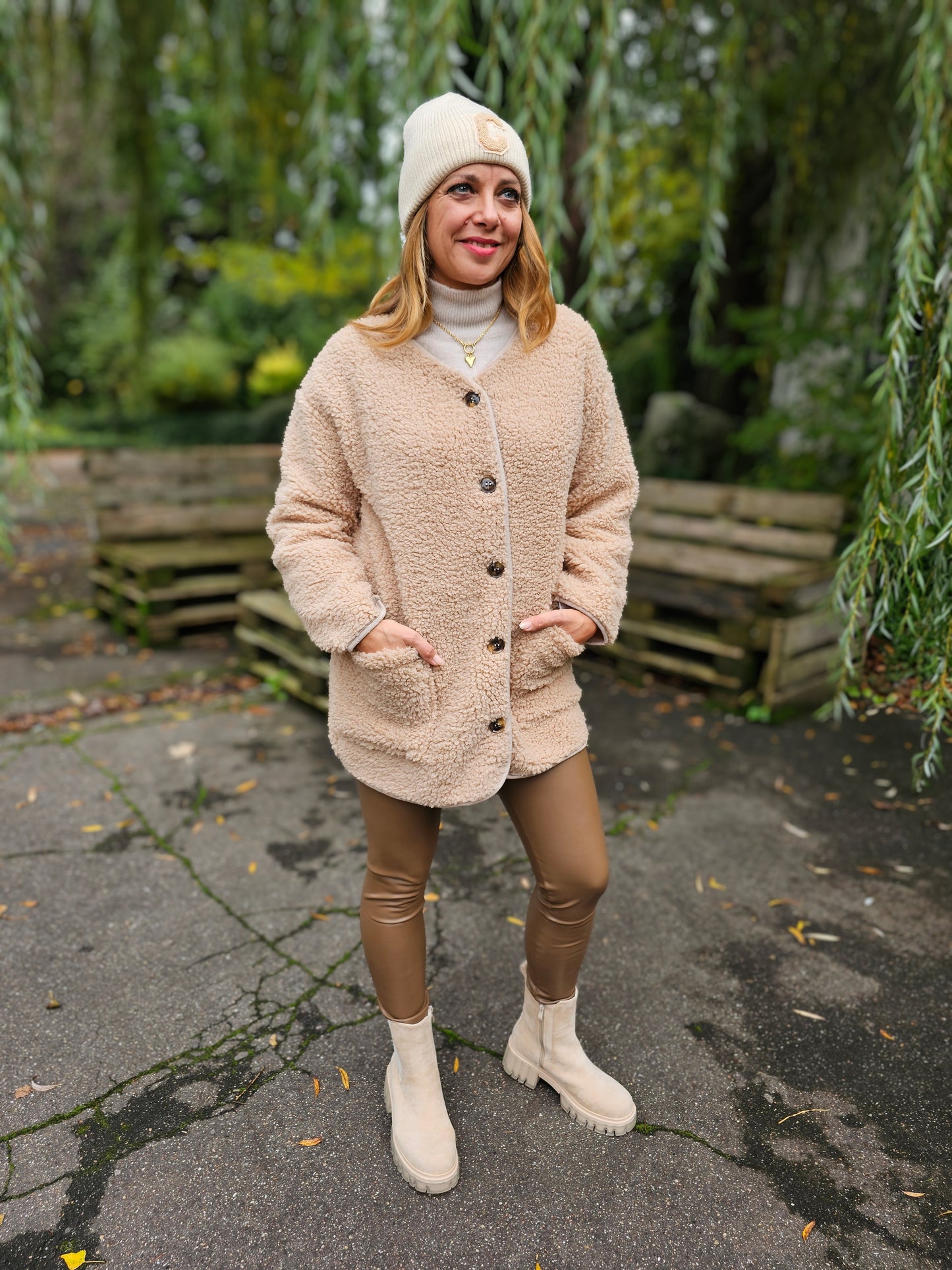 Teddyjacke in Beige