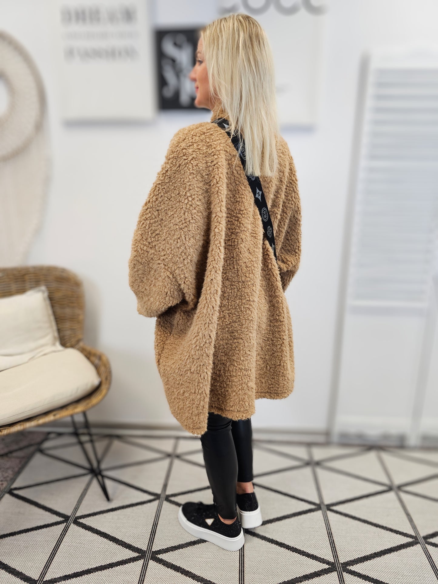 Teddyjacke in Camel mit Taschen Oversize