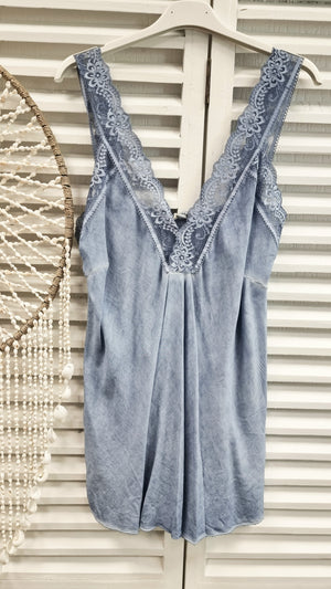 Spitzentop in verschiedenen Farben-onesize (36-40)