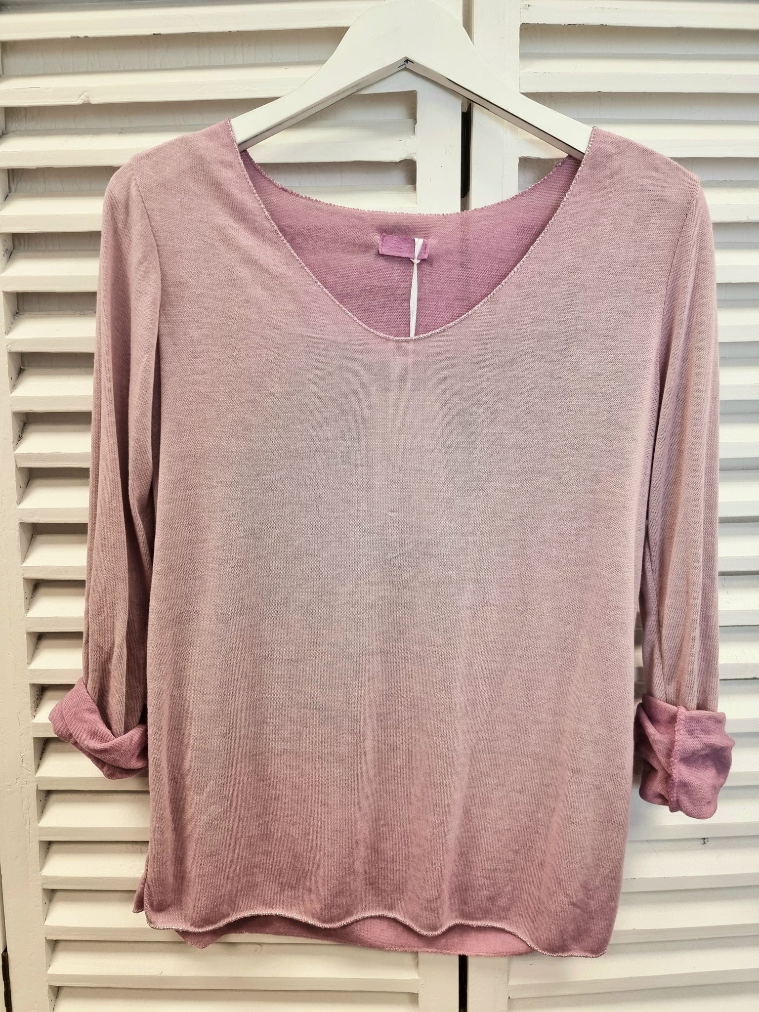 Shirt mit V-Ausschnitt in vielen Farben
