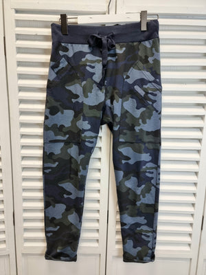 ESVIVID WENDY - Camouflage in Blau/Khaki mit aufgesetzten Taschen