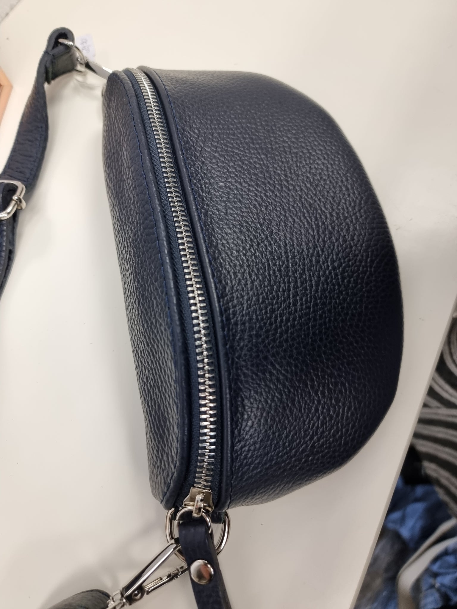 Bauchtasche, Umhängetasche Leder Marine Größe 1