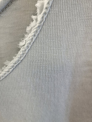 Top mit ausgefransten Zierbänder in verschiedenen Farben