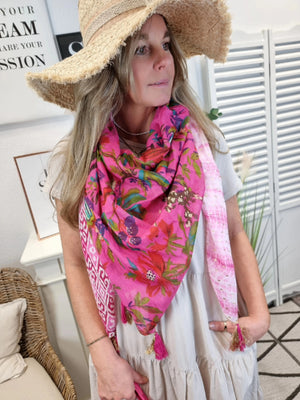 Tolles Viereck-Tuch  aus Viskose mit Blumenprint pink