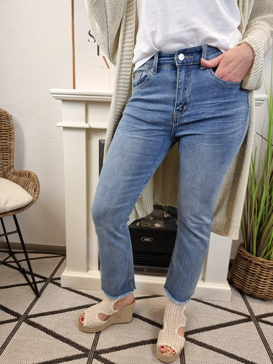 Elegante Jeans Bootcut mit ausgefranstem Bein Zac&Zoe B3312