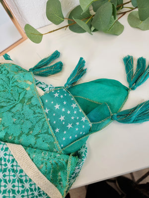 Hochwertiges Tolles Viereck-Tuch aus Baumwolle mit Sternen in Grün