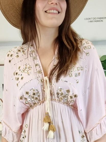 Langes Boho-Kleid " Monica " mit Stickereien Zartrosa