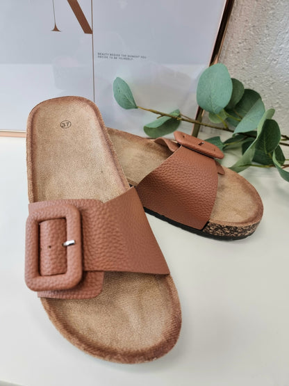 Pantolette mit Schnalle in Cognac  - Damen Clogs Ledertief-Fußbett
