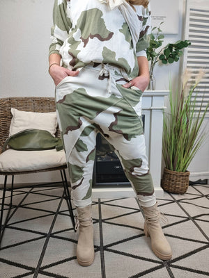 Baggy Jogpants WIYA in Camouflage One Size